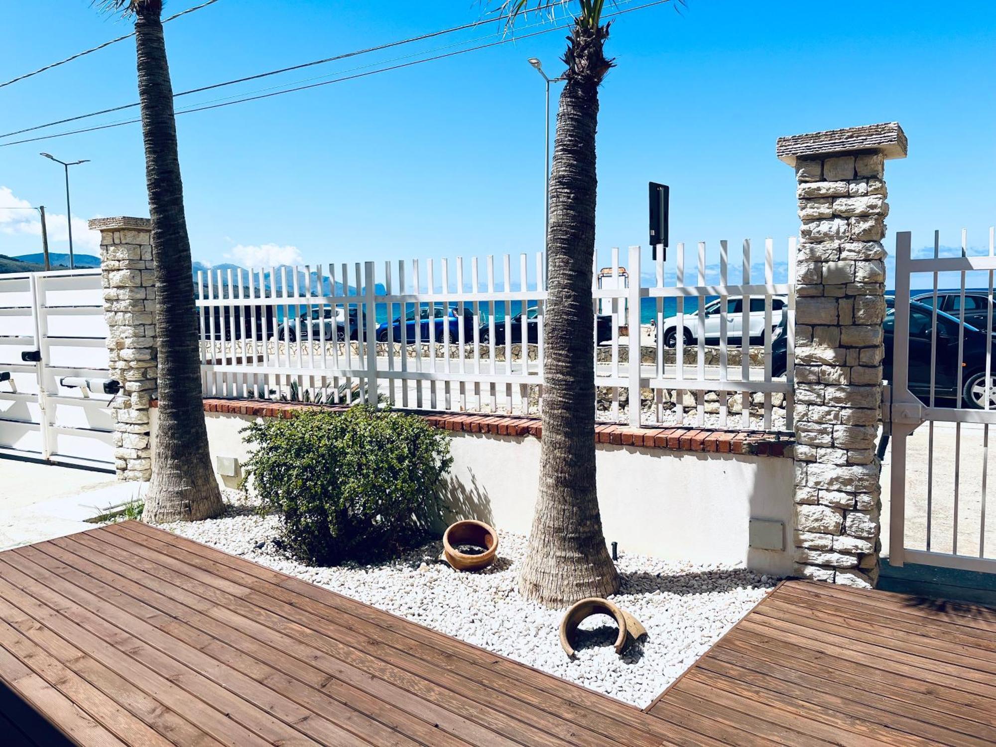Casa Sulla Spiaggia Castellammare del Golfo Exterior photo